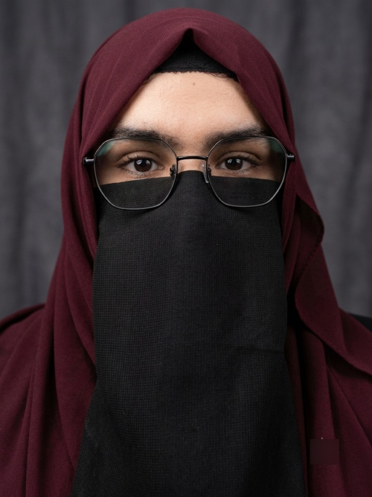 Mahnoor Tahir, UI/UX Designer at Zentherix